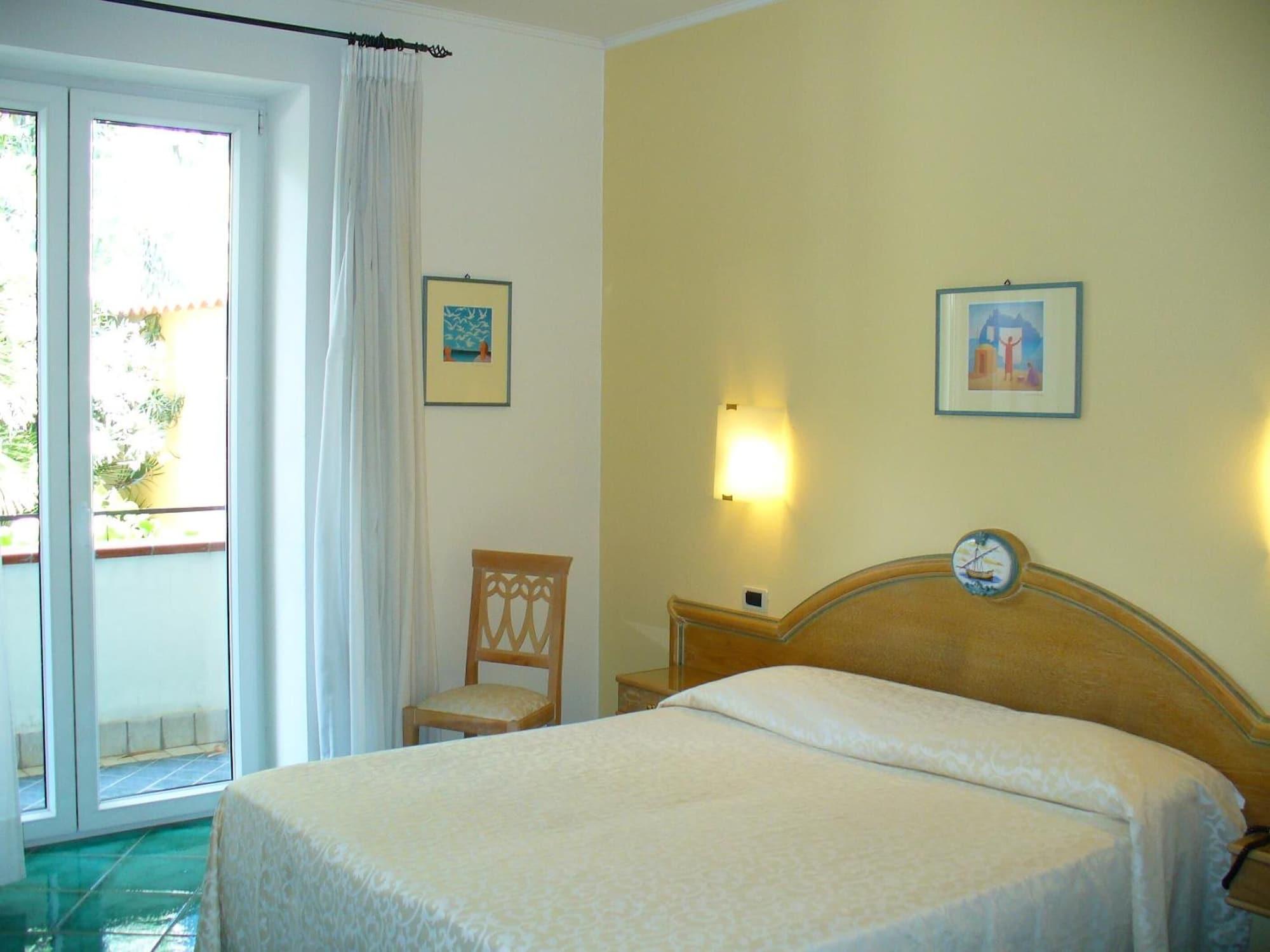 Hotel La Marticana ايسكيا المظهر الخارجي الصورة
