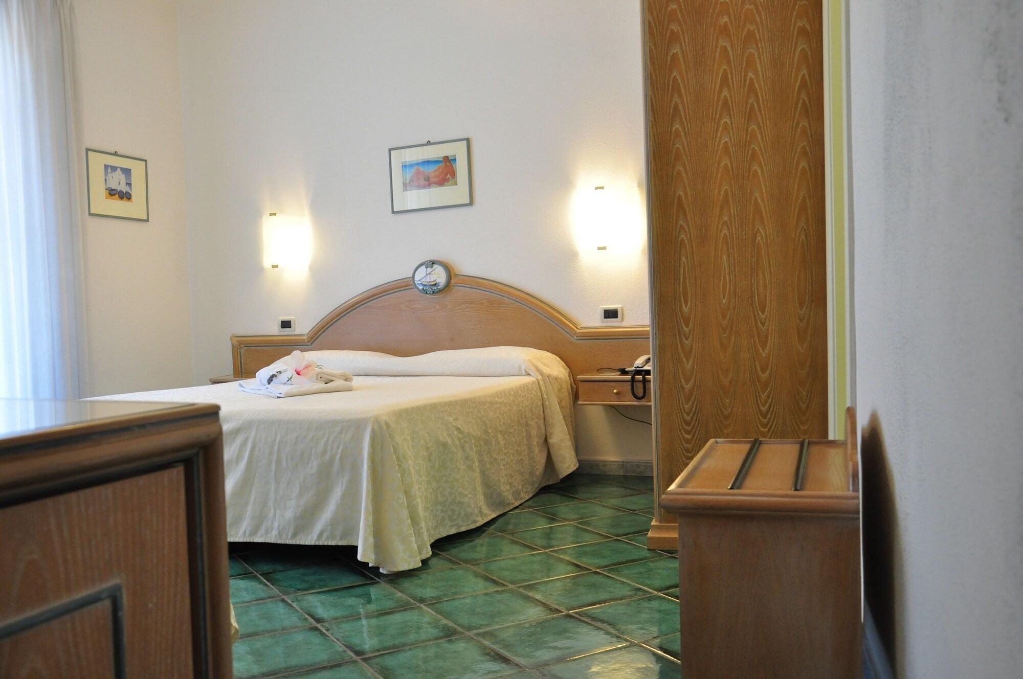 Hotel La Marticana ايسكيا المظهر الخارجي الصورة