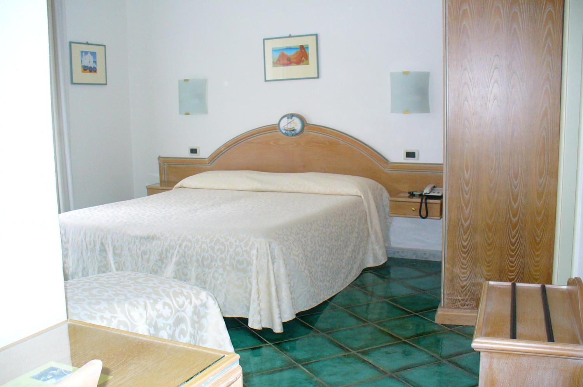 Hotel La Marticana ايسكيا المظهر الخارجي الصورة