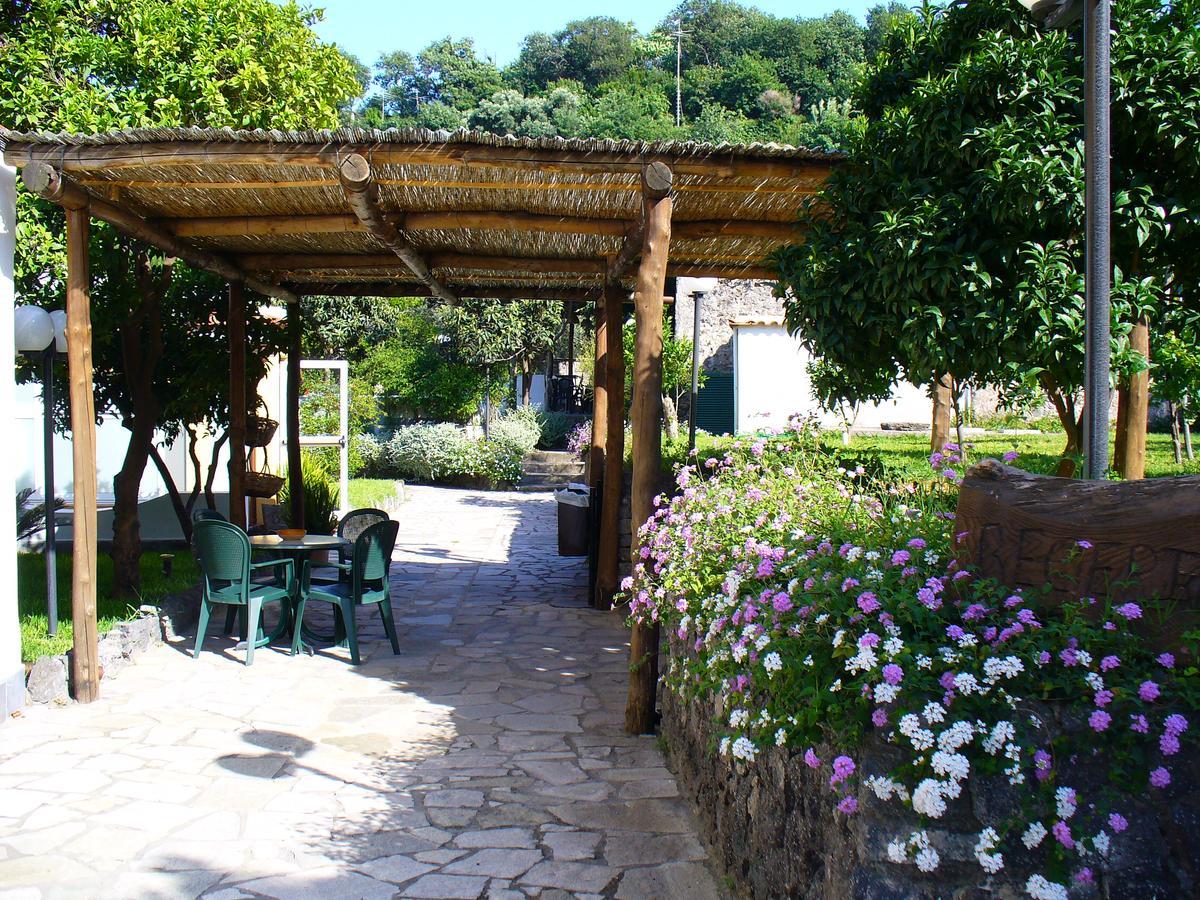 Hotel La Marticana ايسكيا المظهر الخارجي الصورة