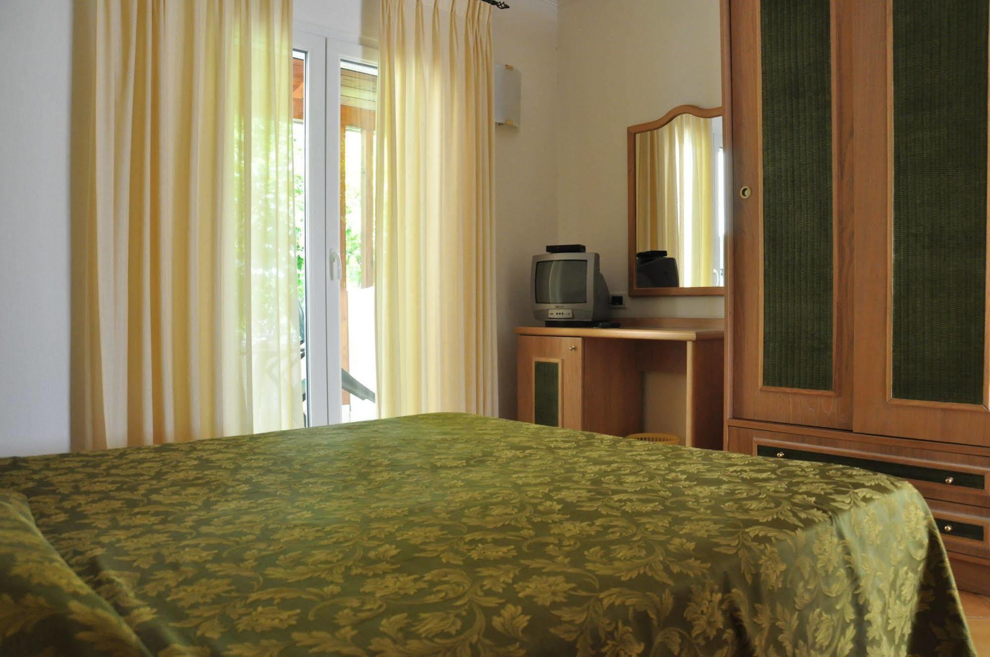 Hotel La Marticana ايسكيا المظهر الخارجي الصورة